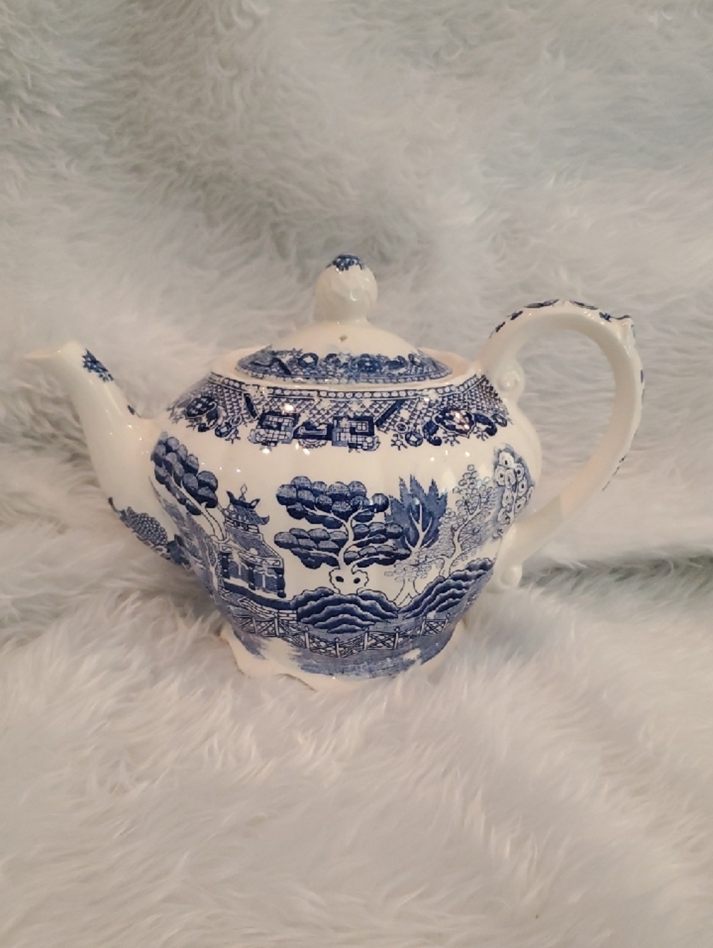 VTG Musical Blue Willow Teapot with Lid